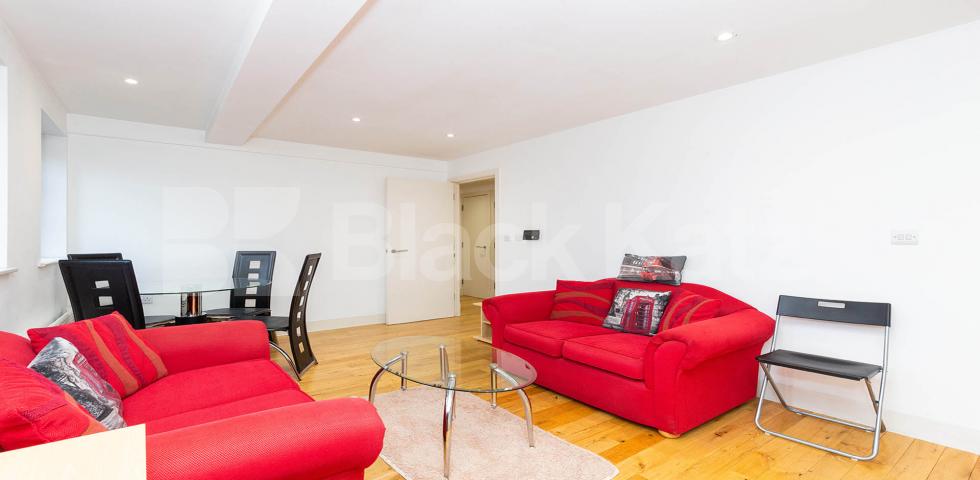 Fantastic modern 2 bed 2 bath flat within a private development  York Way, Camden / Caledonian Road 